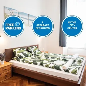 Apartment Free Parking - Dob50 Spacious - 2 Separate Bedroom, 5 People, Ac, Wifi, Budapest
